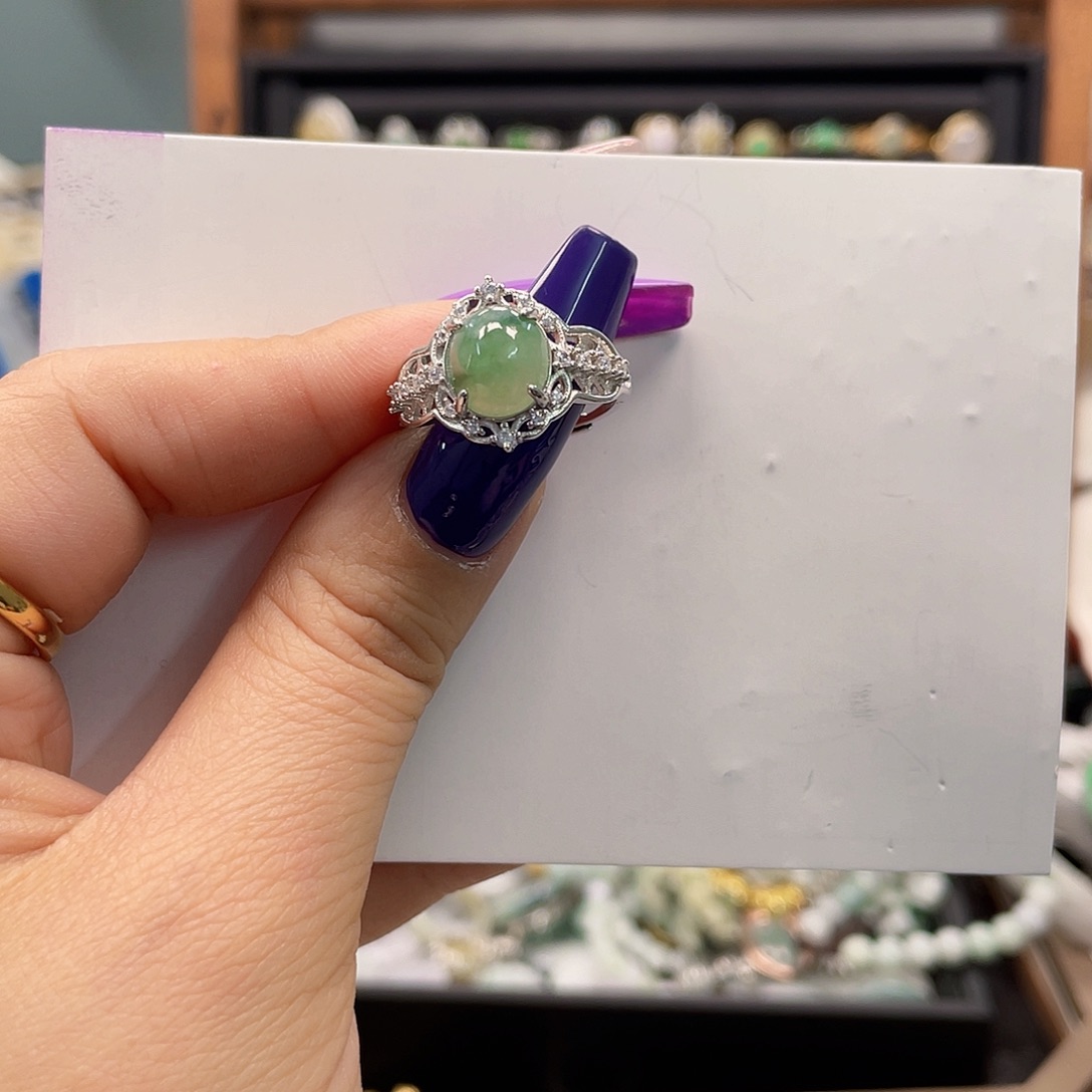 翡翠颈饰未镶嵌天然翡翠Ａ货