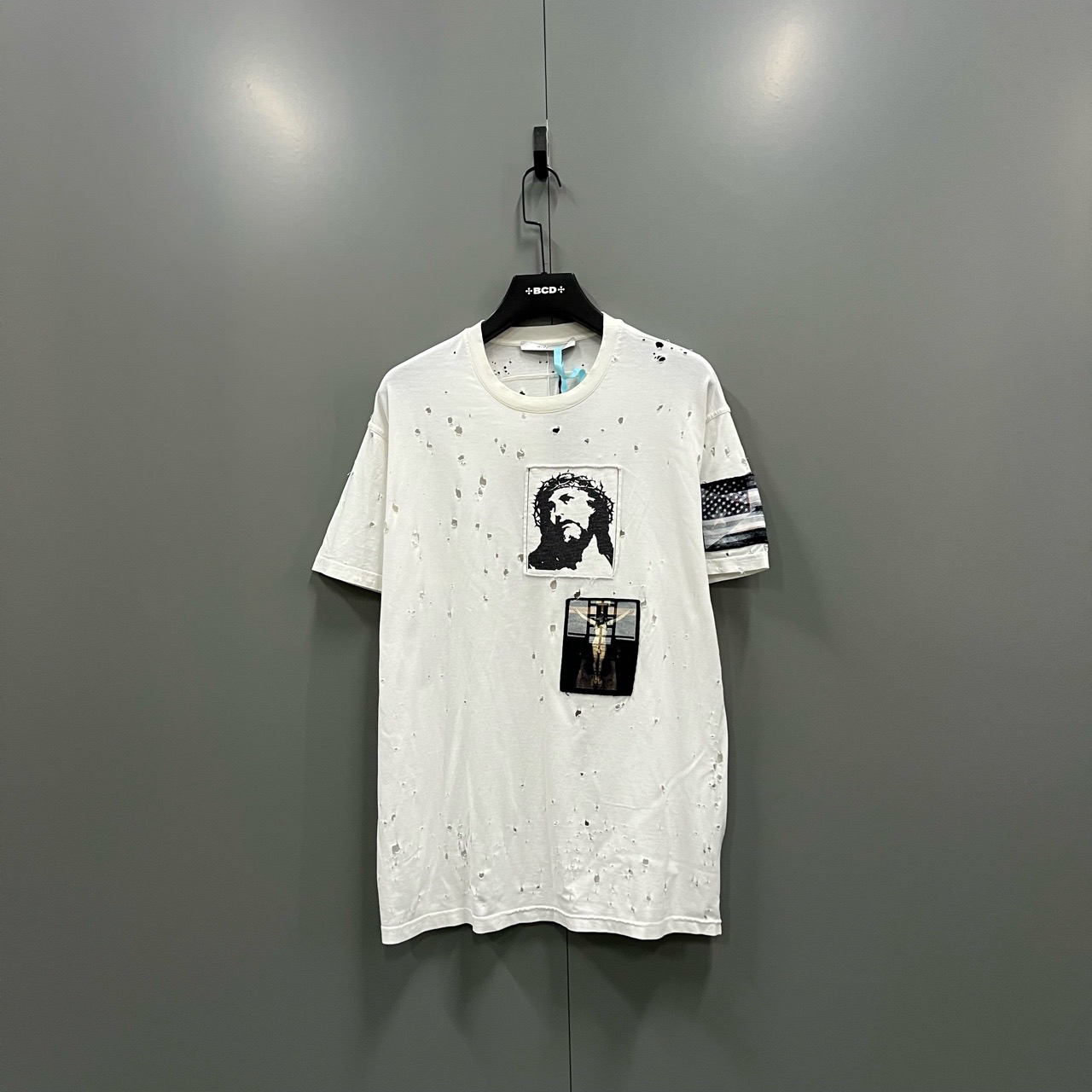 95新 Givenchy/纪梵希 （bb）人物贴标破坏短袖 XS码/203965 