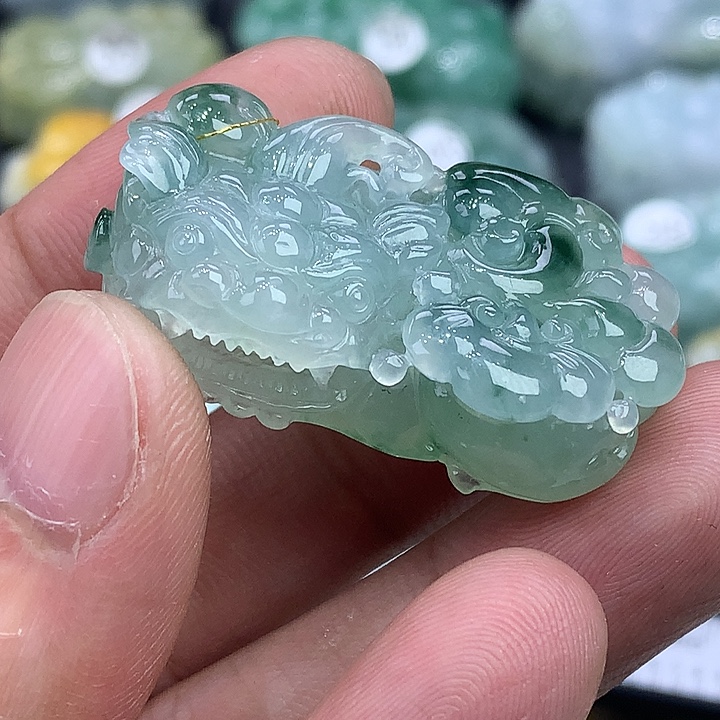 翡翠未镶嵌颈饰天然缅甸翡翠貔貅吊坠