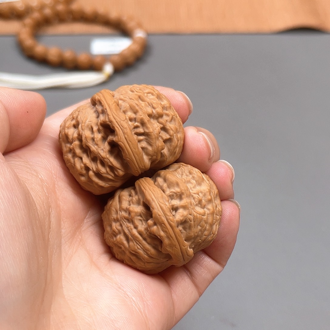 桃核把件闷白40×40尺精修白茬3226