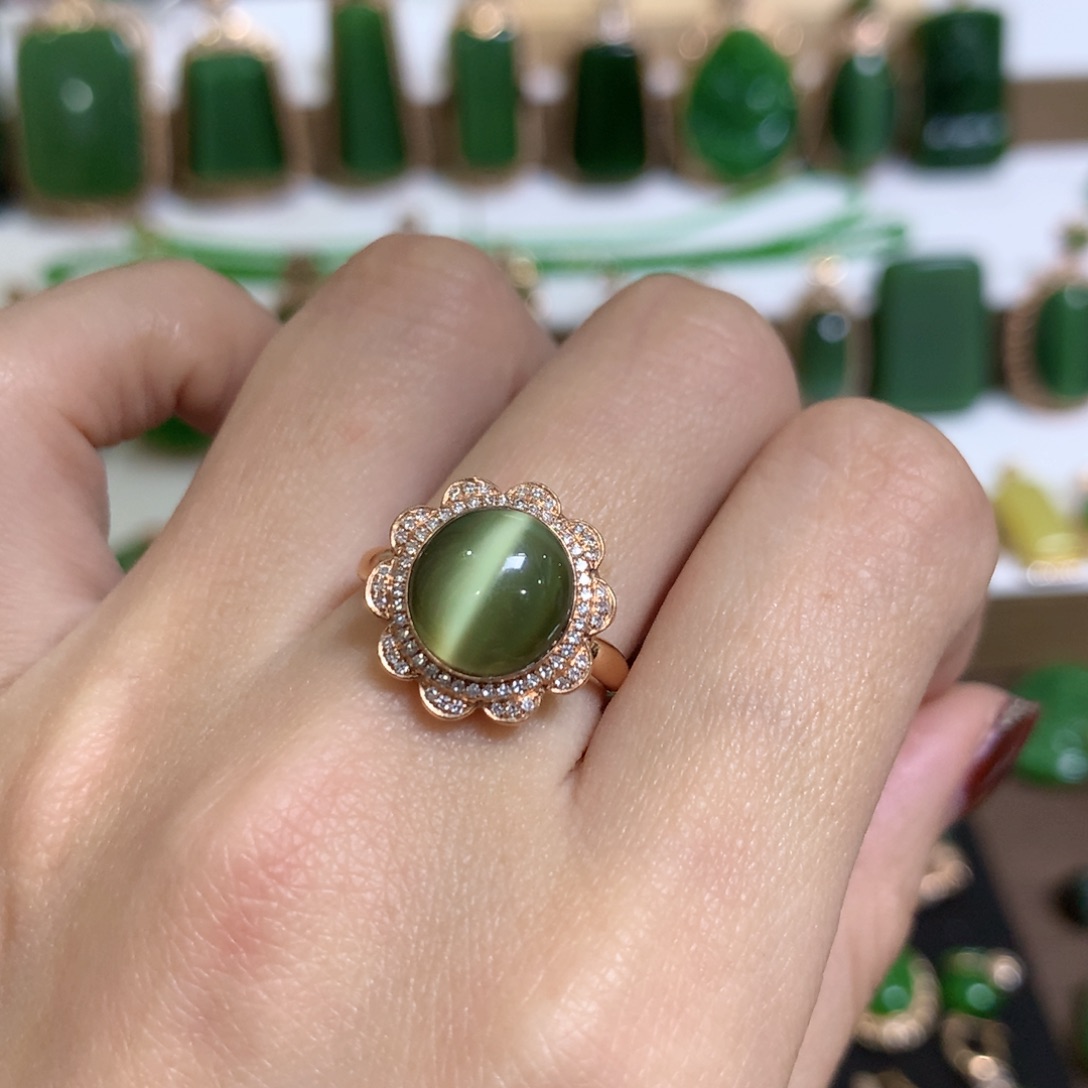 和田玉（碧玉）戒指18K金镶嵌远*