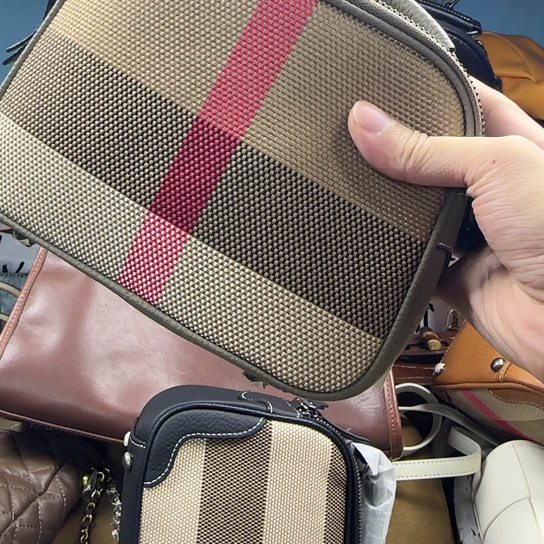 黄牛皮（革）水牛皮（革）头层牛皮山羊皮（革）