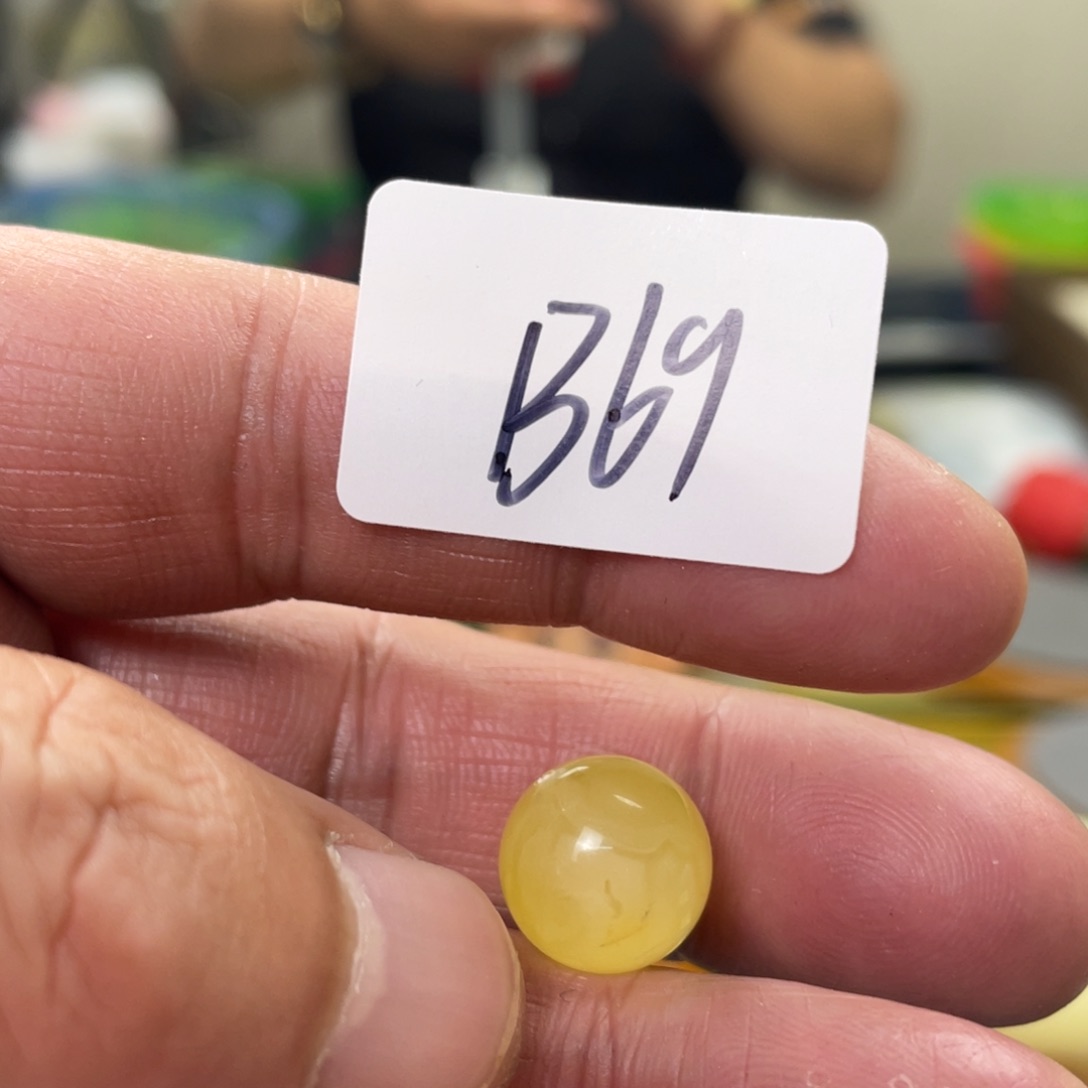 手链琥珀未镶嵌多样性发，发其中一件