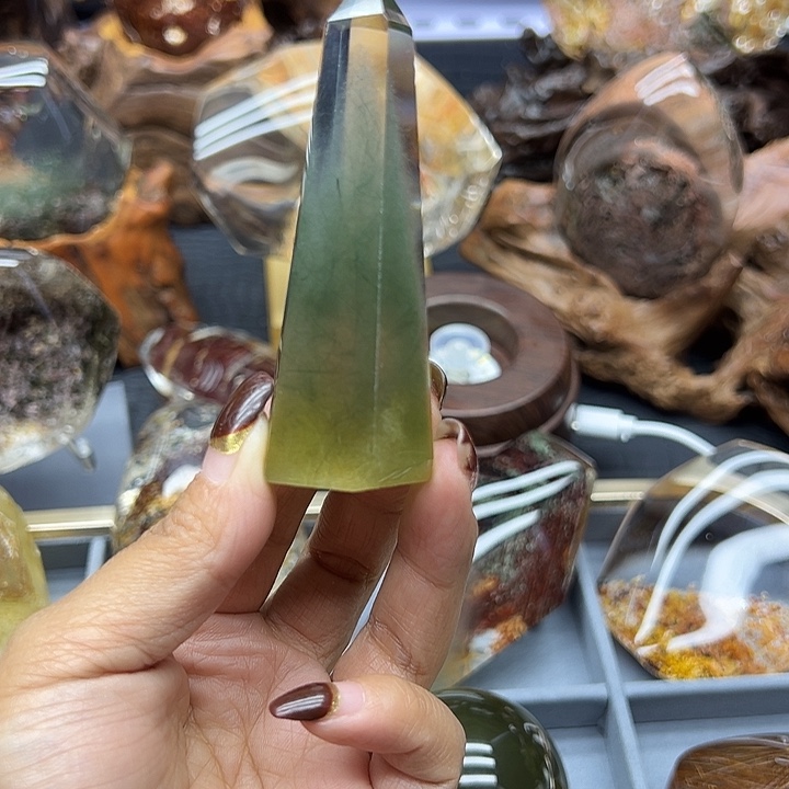 H***t水晶珠宝半成品未镶嵌