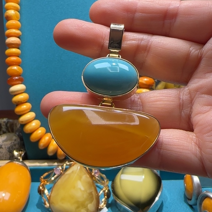 琥珀未镶嵌颈饰波兰设计款琥珀蜜蜡