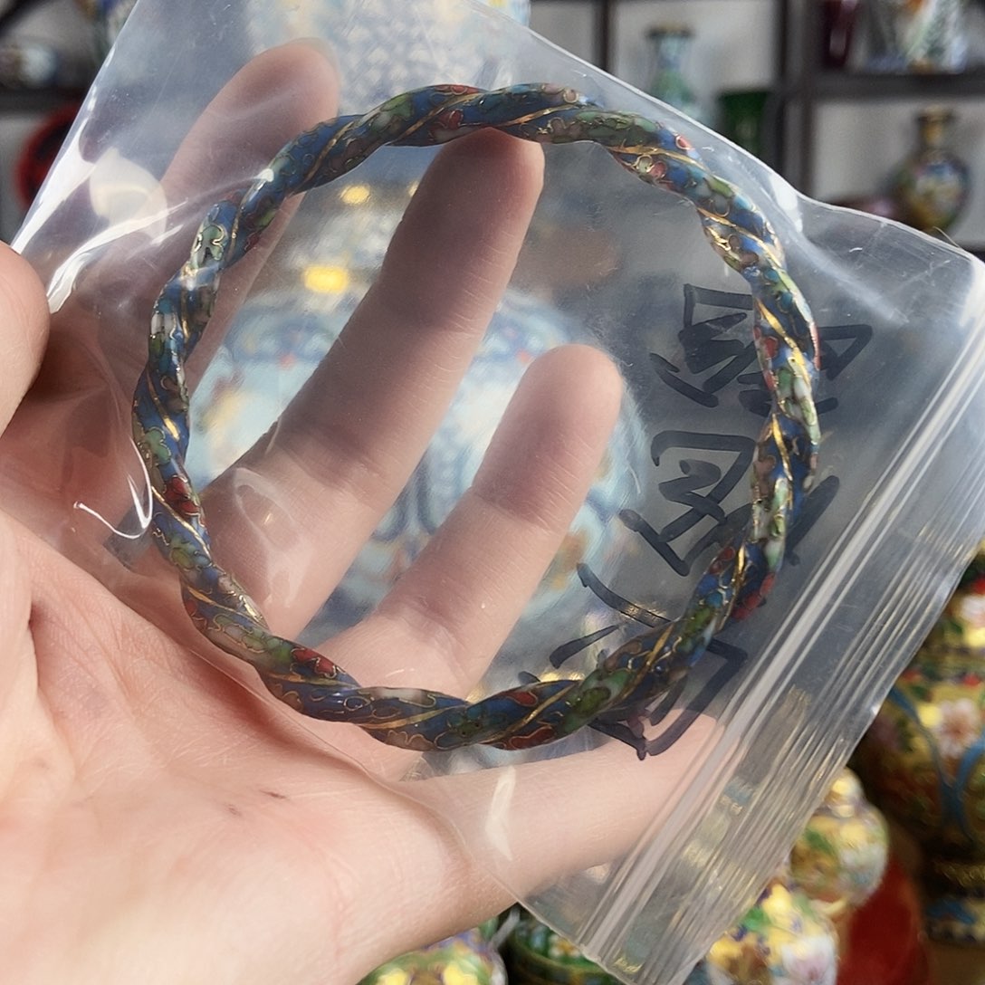 不***窝铜景泰蓝手镯和小马