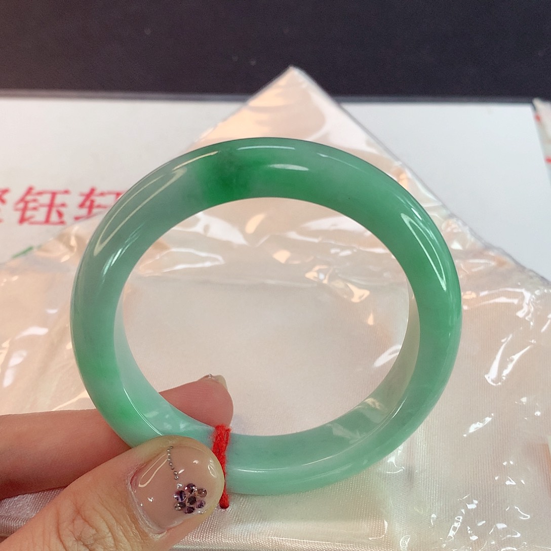 翡翠未镶嵌手镯天然翡翠A货052