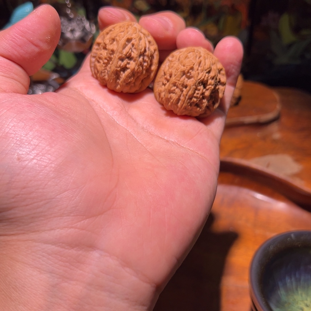 文玩核桃吊坠32全品手捻白狮子一对