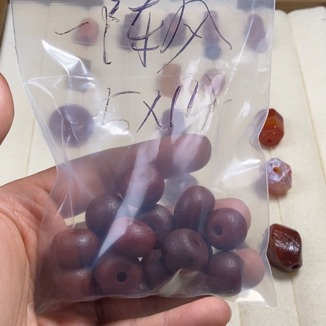 一***༅玛瑙/玉髓未镶嵌颈饰