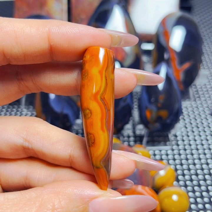 玛瑙/玉髓未镶嵌颈饰咫**涯