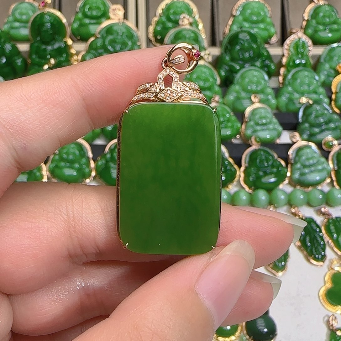 和田玉（碧玉）吊坠(不含链)18K金镶嵌