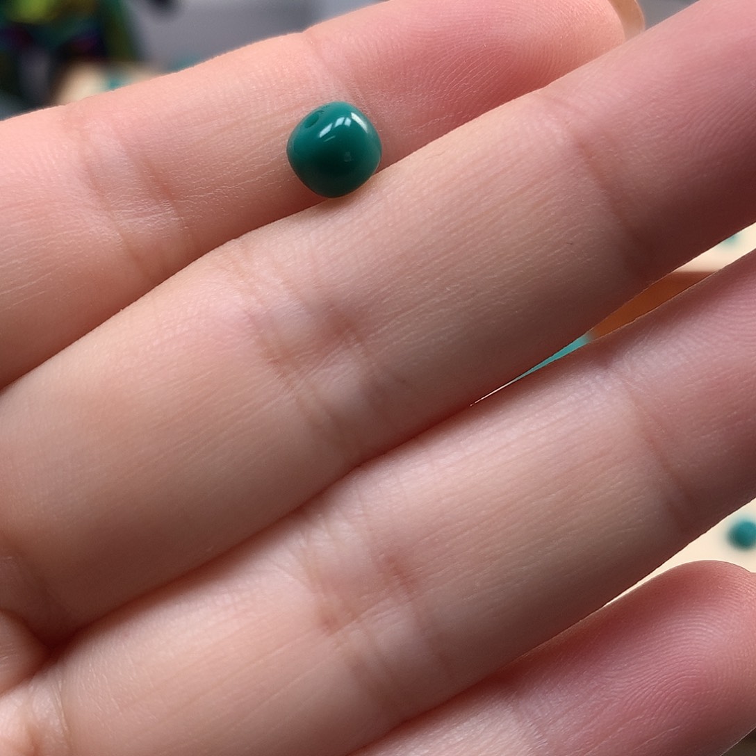 绿松石配饰未镶嵌