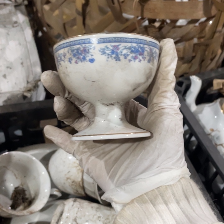 其他盘子碗砂锅都有