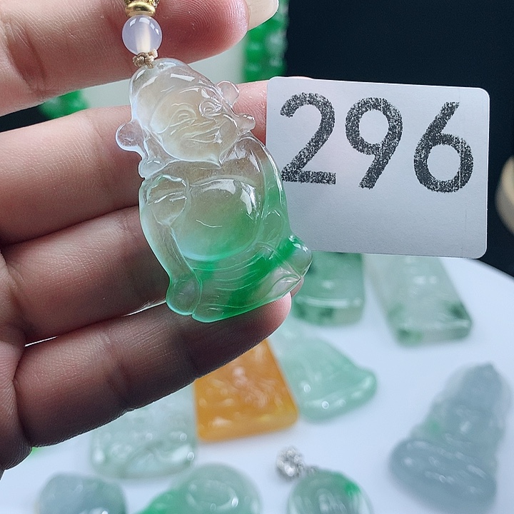 翡翠未镶嵌吊坠(赠链)