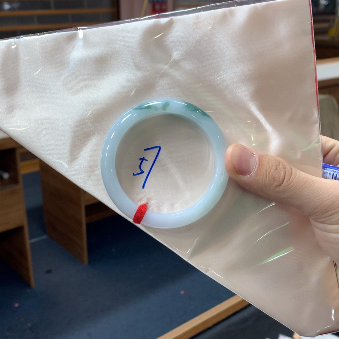 翡翠未镶嵌手镯翡翠