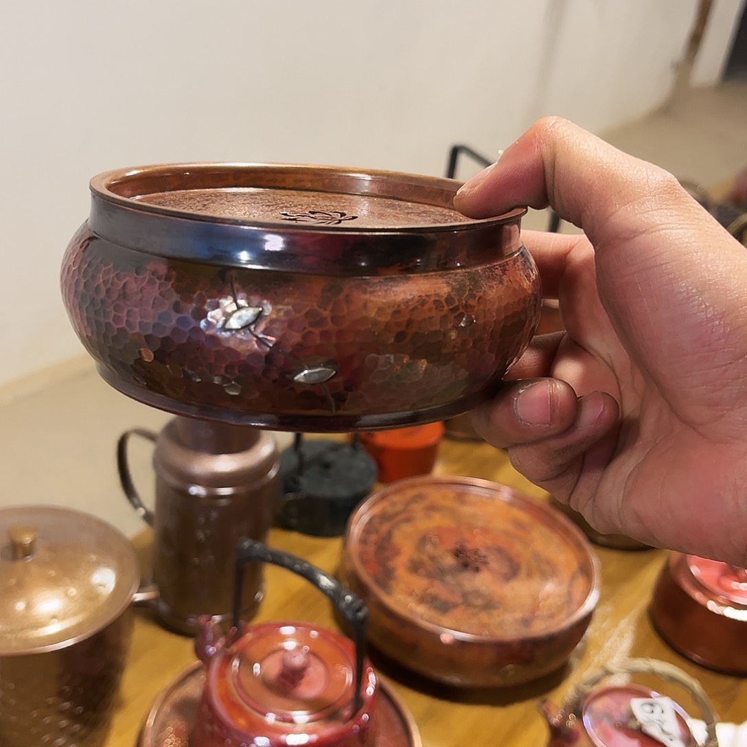 银桔钉壶手工锻打工艺