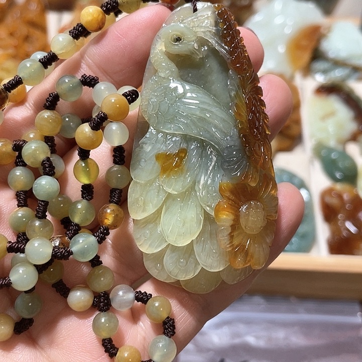 岫玉吊坠(赠链)未镶嵌