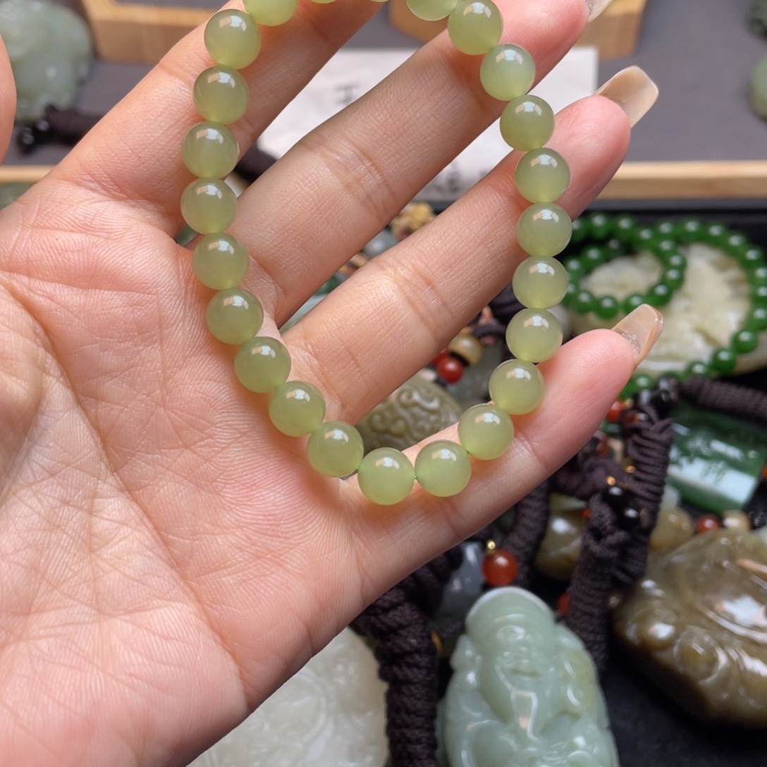 和田玉颈饰未镶嵌