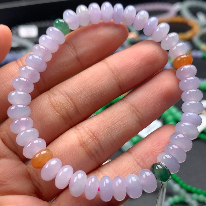 翡翠手镯未镶嵌卡