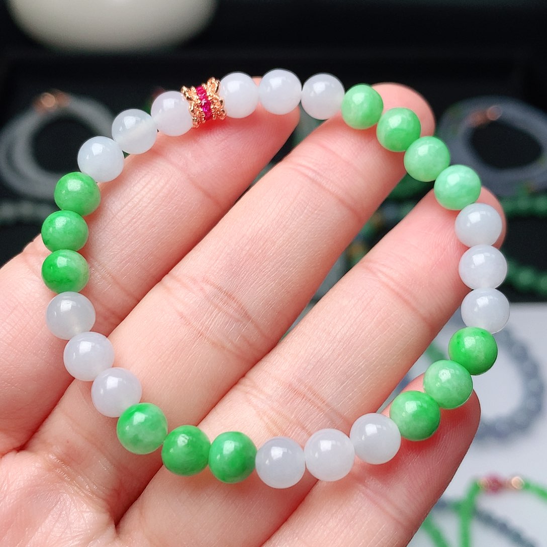 翡翠手链未镶嵌翡翠