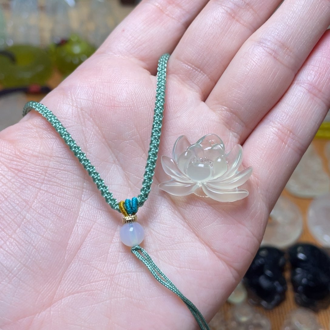 蛇纹石玉吊坠未镶嵌艳