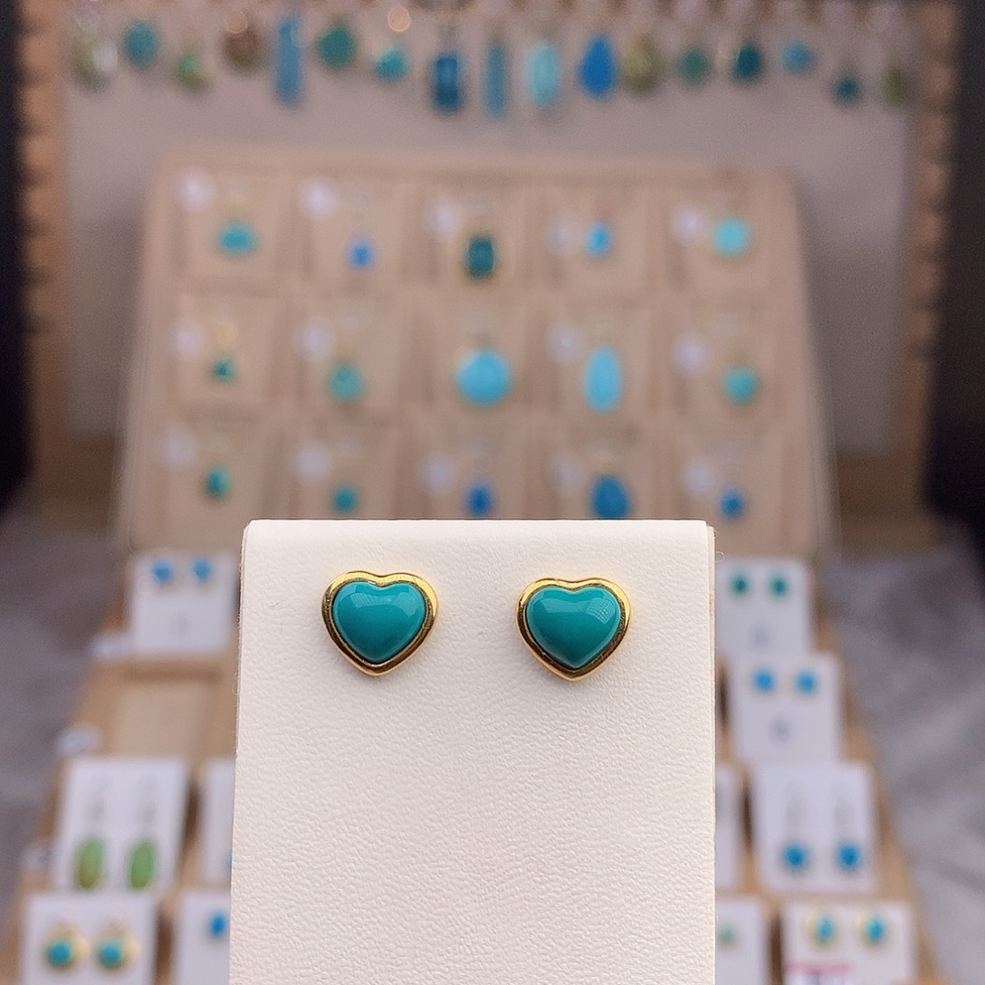 18K金镶嵌绿松石耳饰