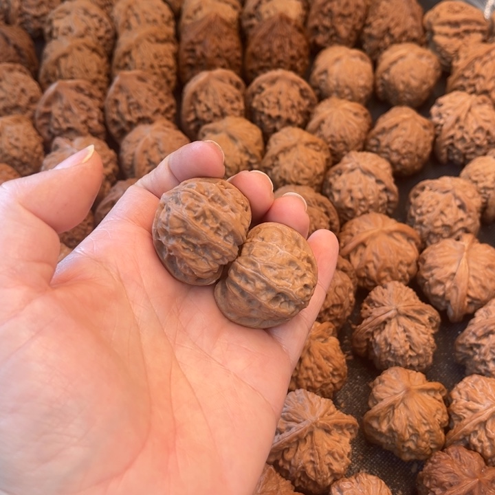 是****文玩核桃吊坠门头沟元宝