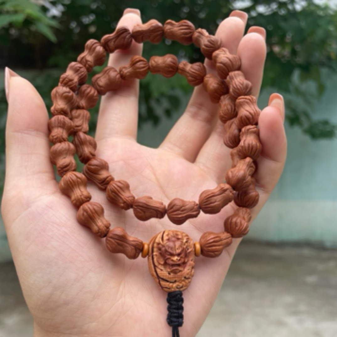 秦岭龙纹桃核异性核花生，大手持，小尺寸一款经典款，