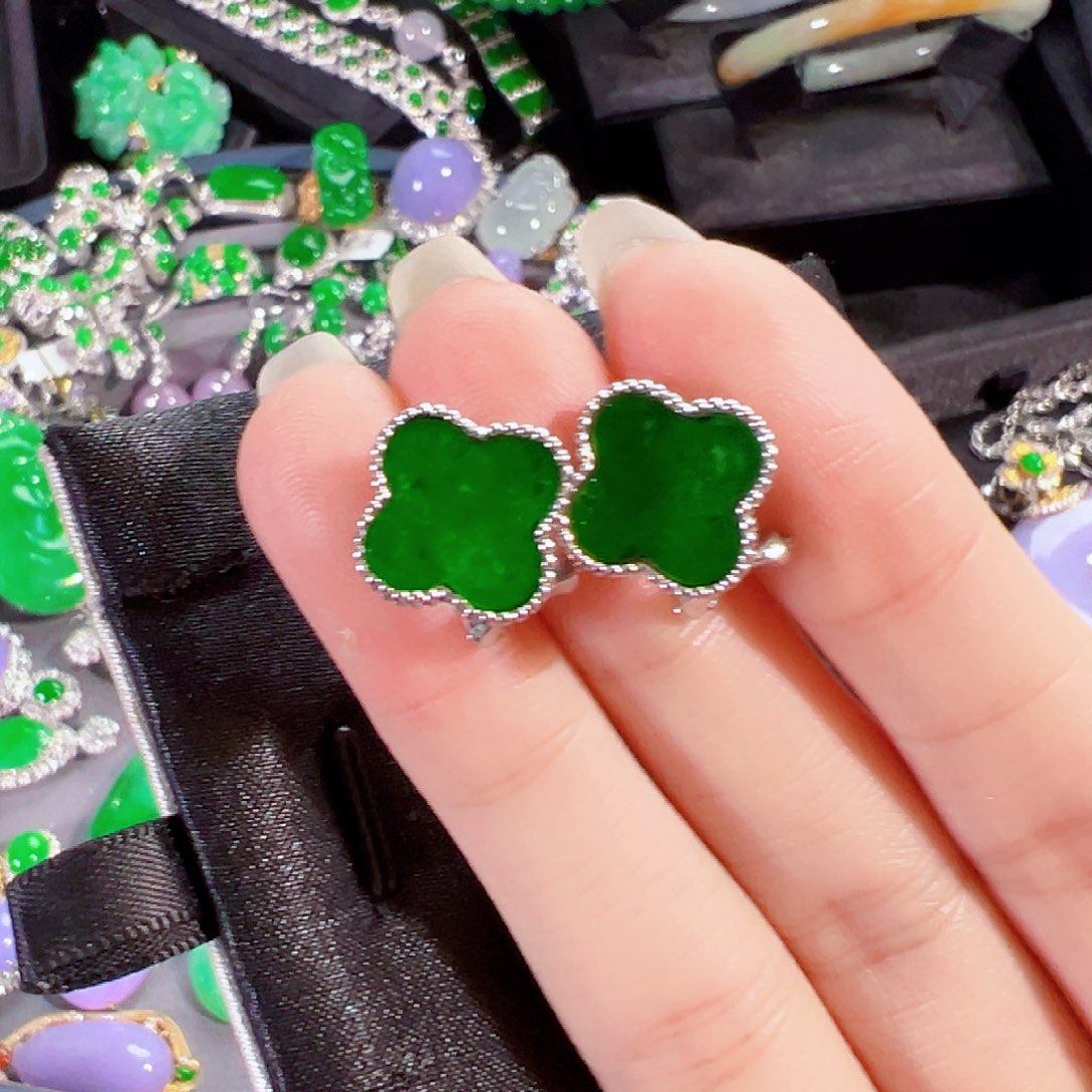 翡翠银S925镶嵌耳饰签收后24小时鉴赏期