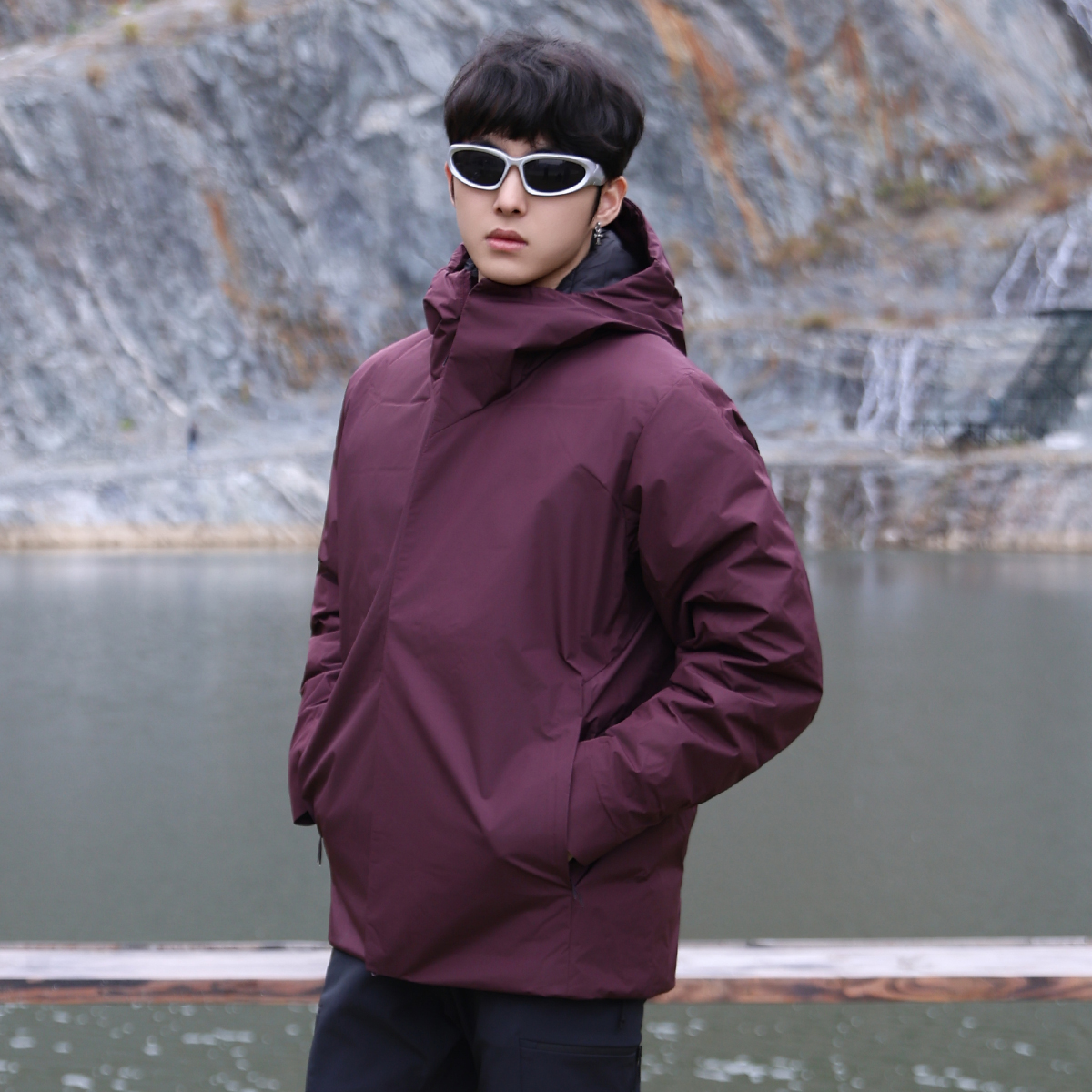 911户外Altus Down Jacket商务休闲连帽三防压胶保暖防风羽绒服