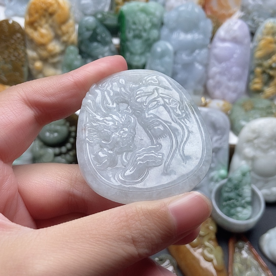 翡翠未镶嵌颈饰翡翠