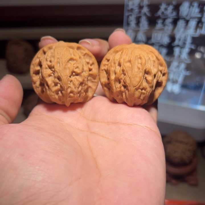 把件文玩核桃40平闷配对不错微虚尖
