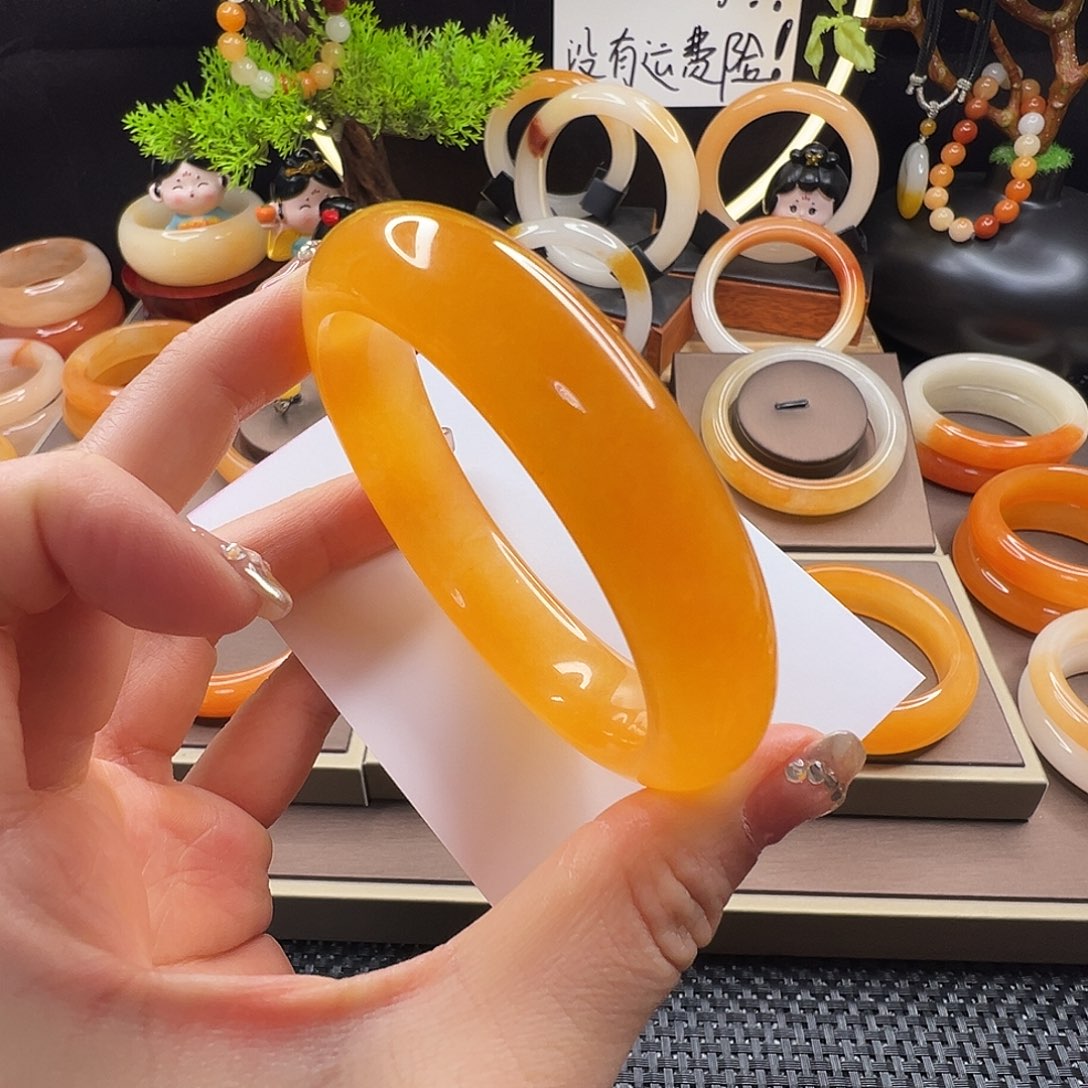 石英质玉（黄龙玉）未镶嵌手镯