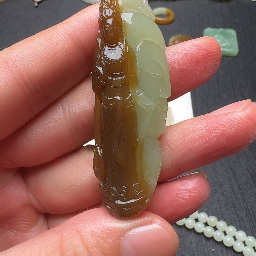 和田玉未镶嵌颈饰