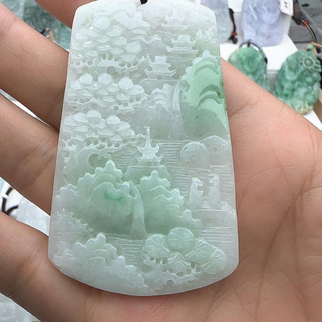 翡翠颈饰未镶嵌翡翠