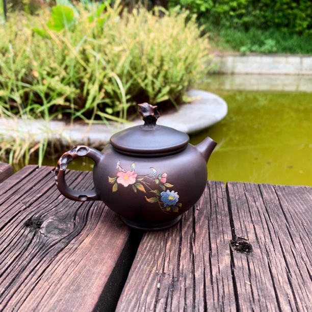 云南建水紫陶茶壶彩填鸳鸯茉莉泡茶壶镂空壶把陶瓷壶太湖石钮壶