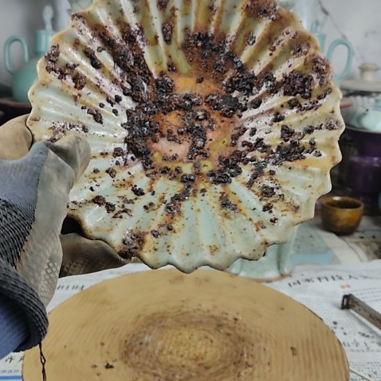 瓷片多棱折檐盘子