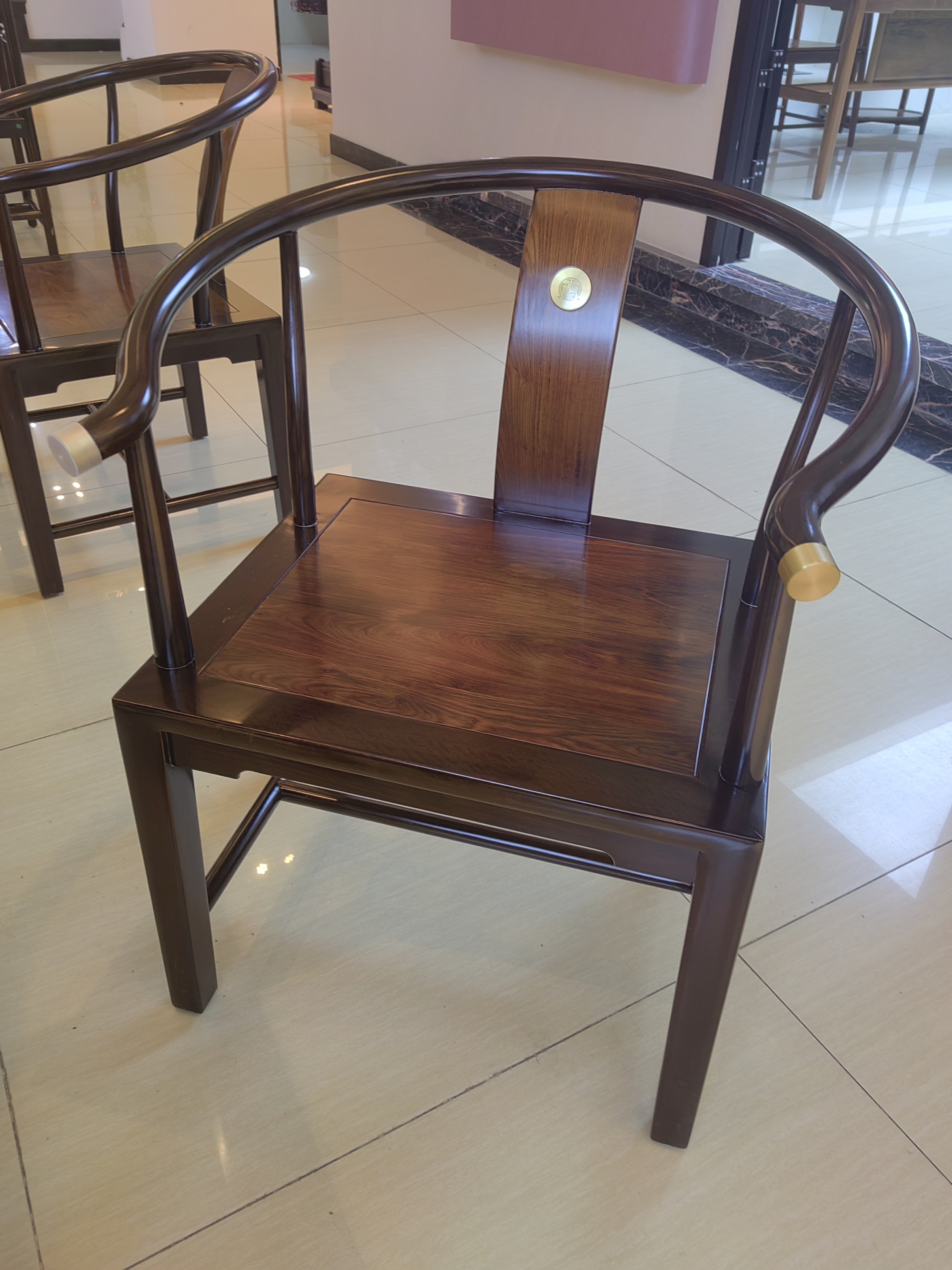 新中式檀香圈椅y