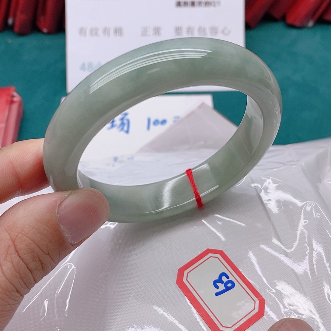 翡翠手镯未镶嵌6333333333