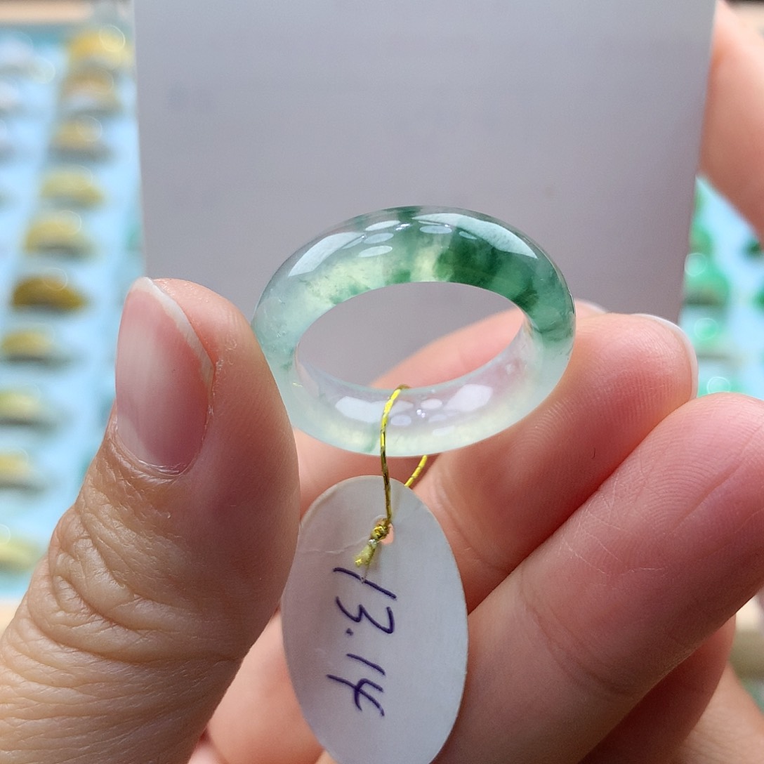 翡翠戒指未镶嵌1314圈