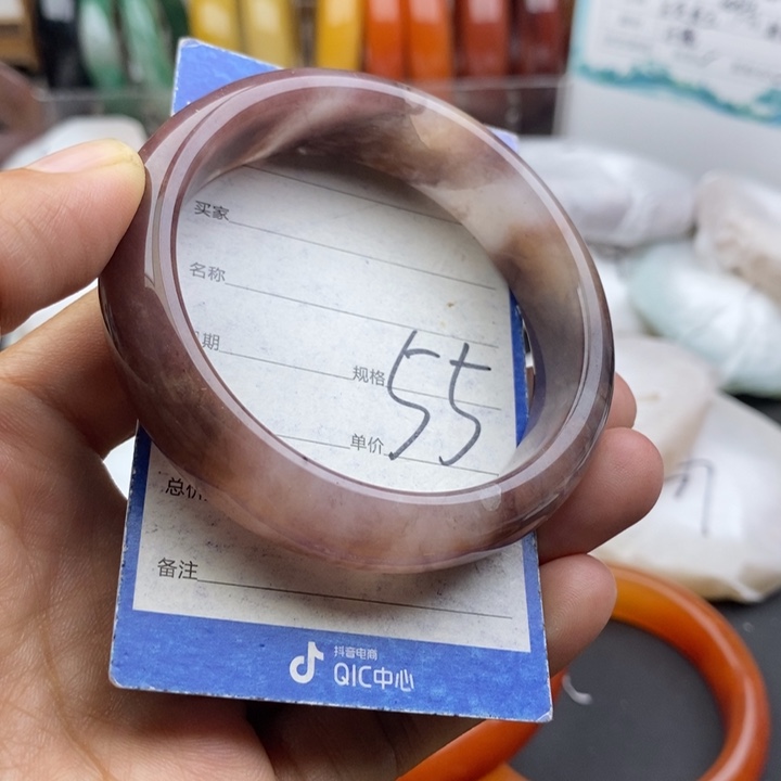 未镶嵌手镯石英质玉