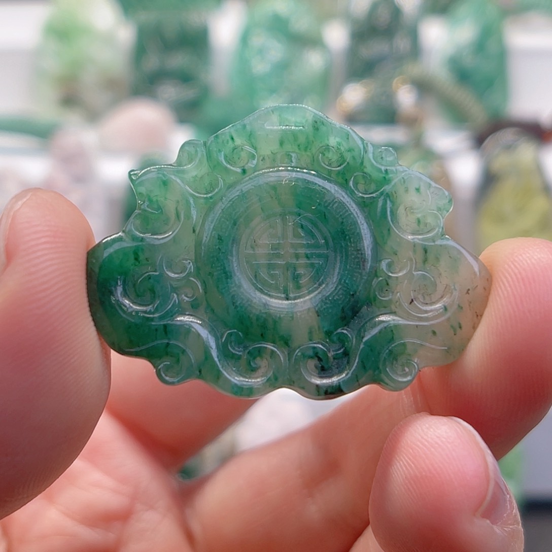 独山玉颈饰未镶嵌小**茶微瑕特价处理品