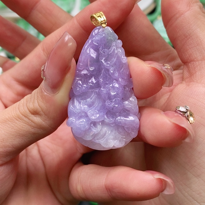 翡翠颈饰未镶嵌跳****马吊坠