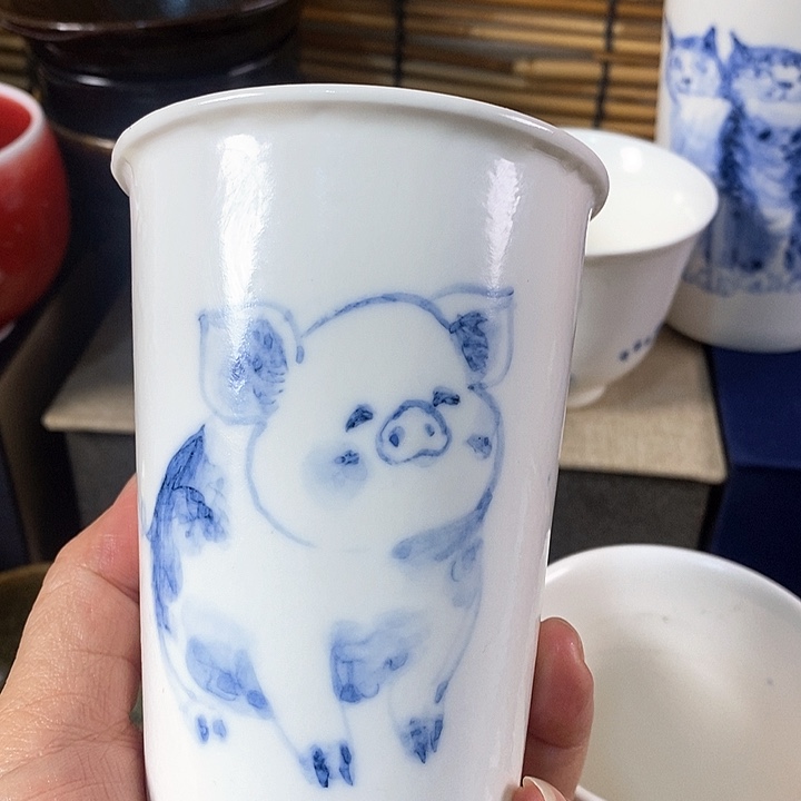 周老手作青花瓷小猪