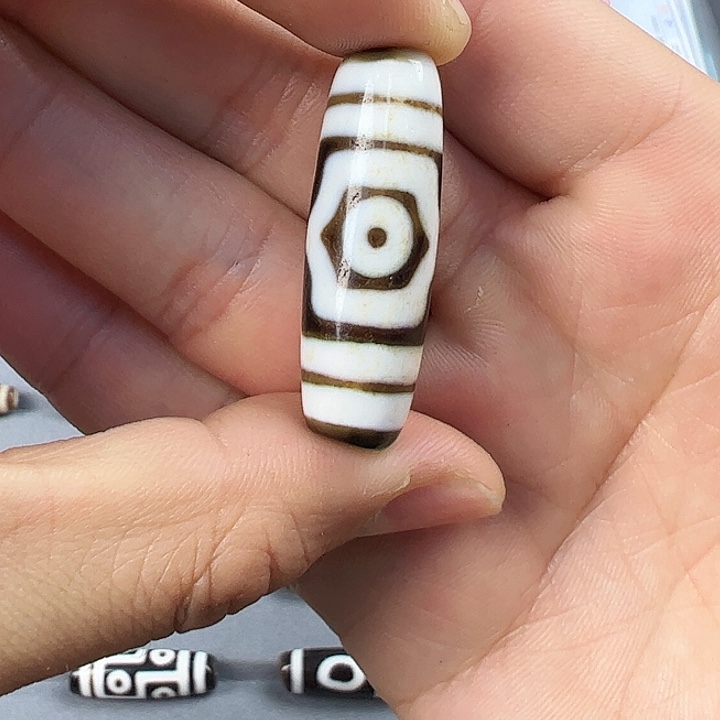 玛瑙/玉髓颈饰合金