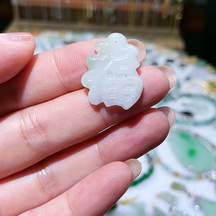 翡翠未镶嵌颈饰天然翡翠