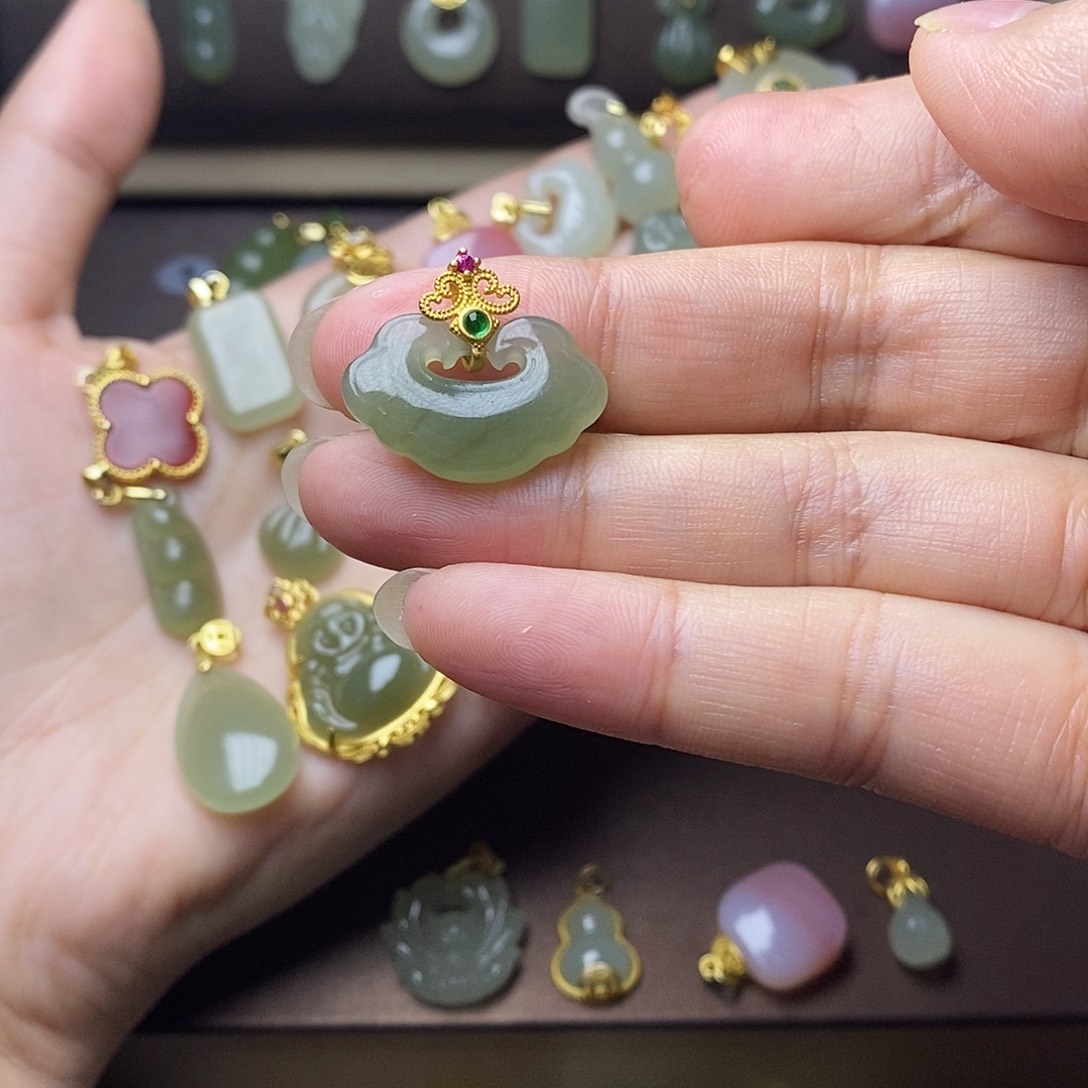 和田玉颈饰银S925镶嵌