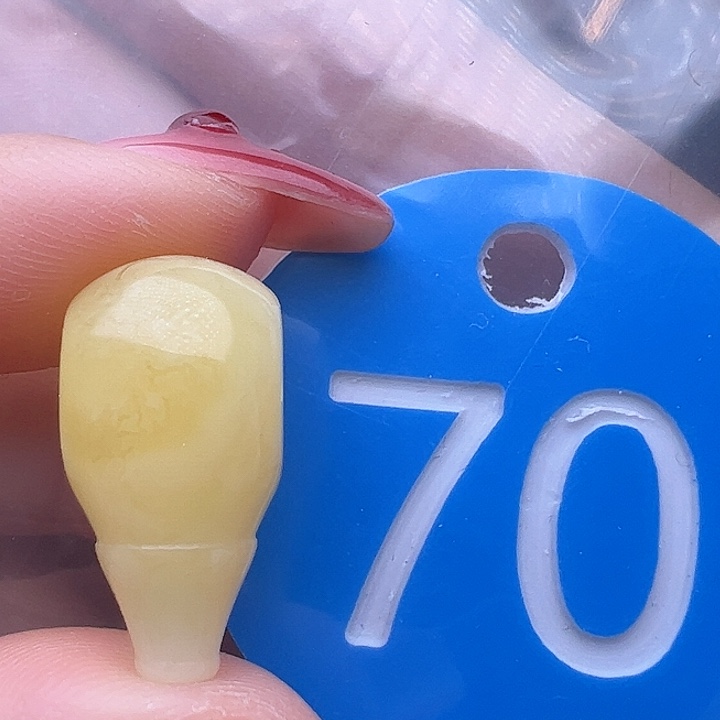 蜜蜡裸石未镶嵌10mm 三通