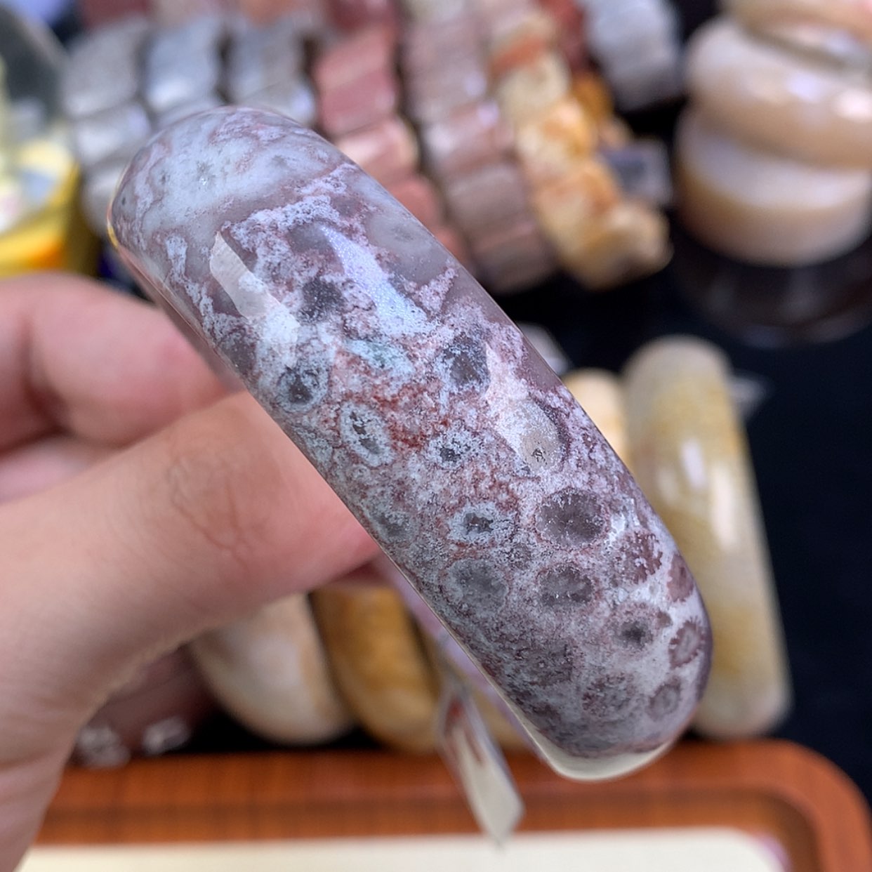 【闪购商品】颈饰未镶嵌硅化珊瑚（珊瑚玉）81号57.8圈紫共生
