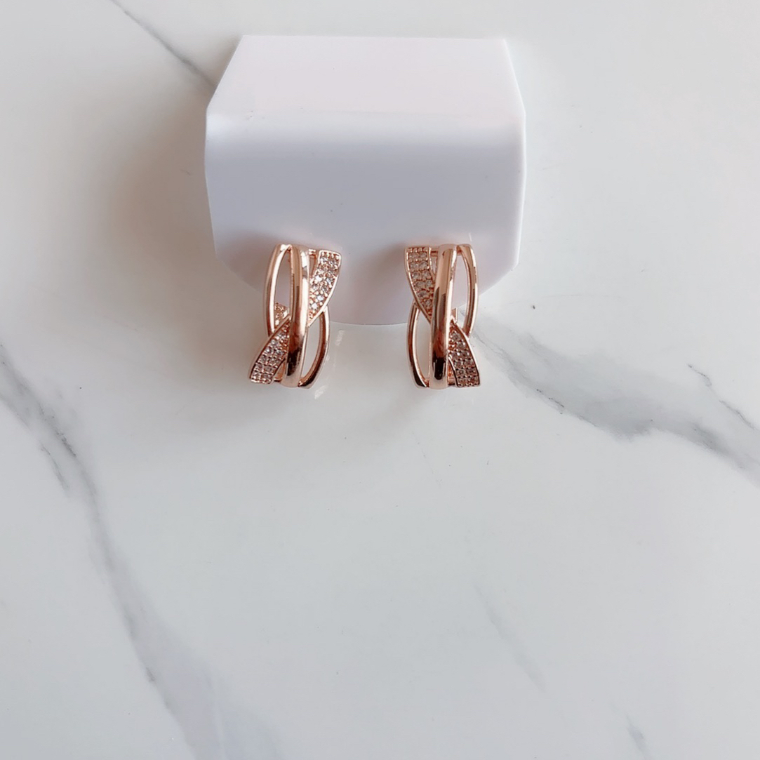 铜合金合成锆石耳饰 085 镂空交叉镶钻新款玫瑰金时尚耳环轻奢